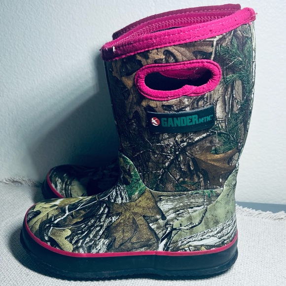 Gander Mountain Kids Camo and Pink Boots - Picture 3 of 6